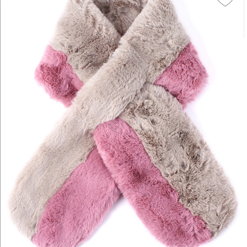 Echo pull through pink/gray colorblock fur stole